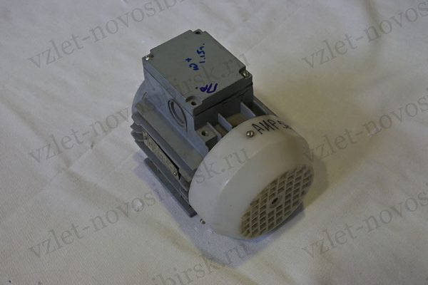 Электродвигатель АДМ 56 B4 (0,18 кВт, 1500 об/мин)