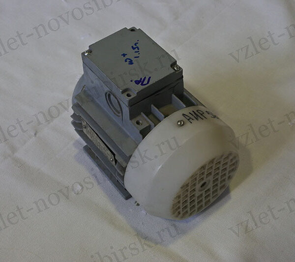 Электродвигатель АДМ 56 B4 (0,18 кВт, 1500 об/мин)
